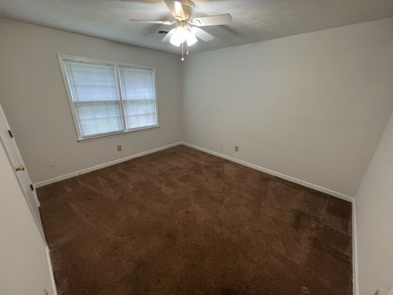 1270 Aiken Rd - Photo 6 of 7