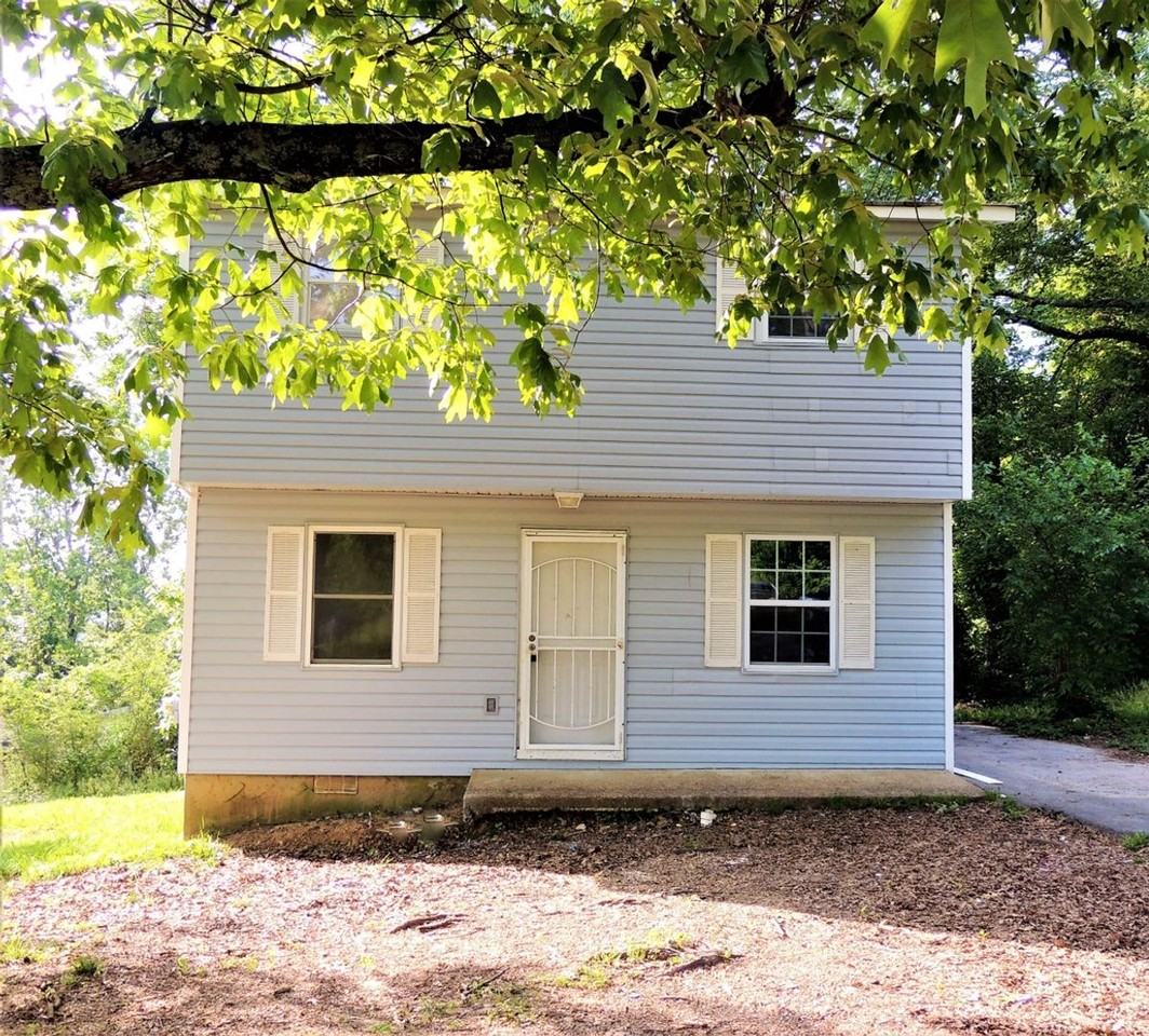 738 Sylvan Ave - Photo 2 of 20