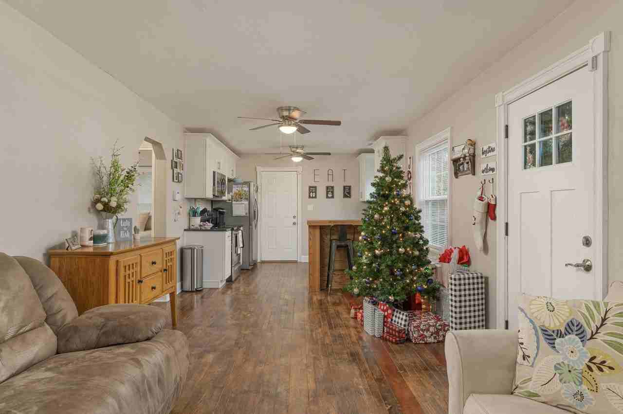 3830 Kingwood Cir - Photo 5 of 19