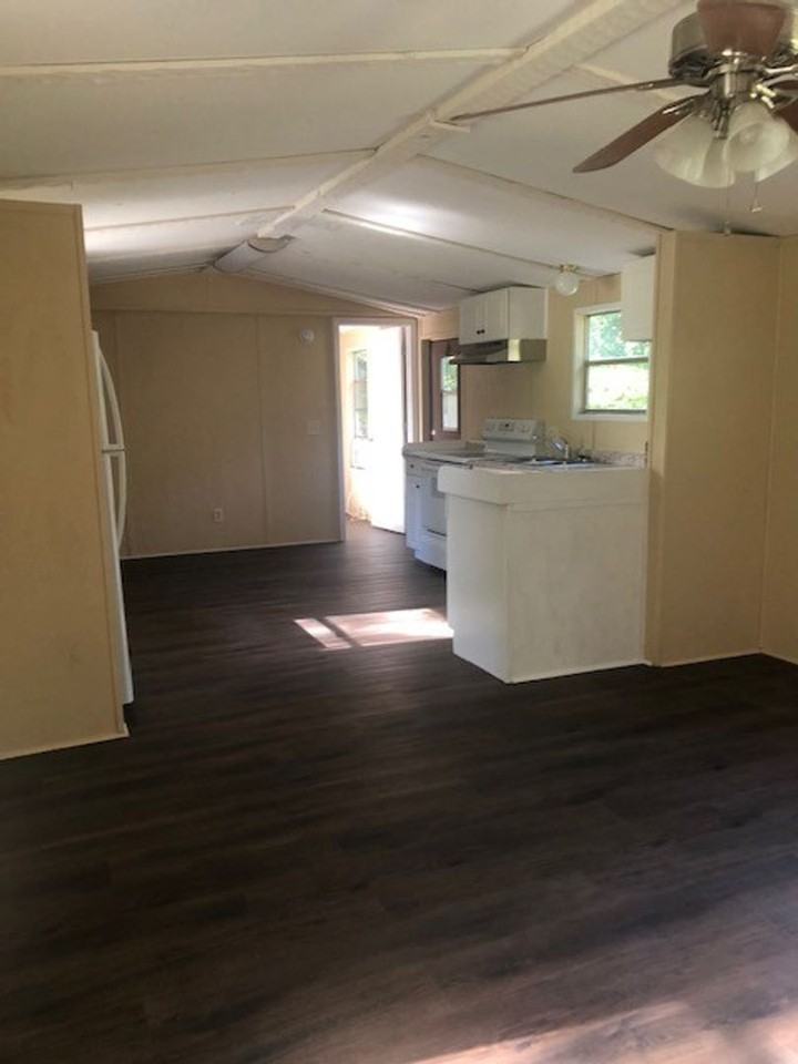 251 Sam Smith Cir - Photo 2 of 10