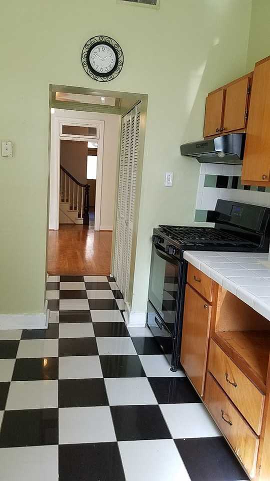 511 St James St - Photo 6 of 39