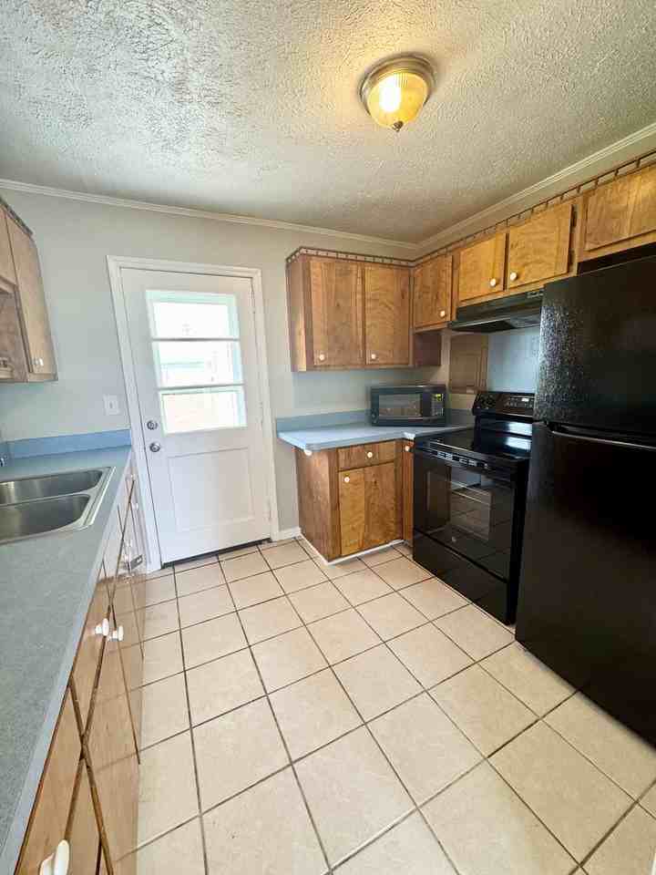 809 17th Ave #5B - Photo 6 of 22
