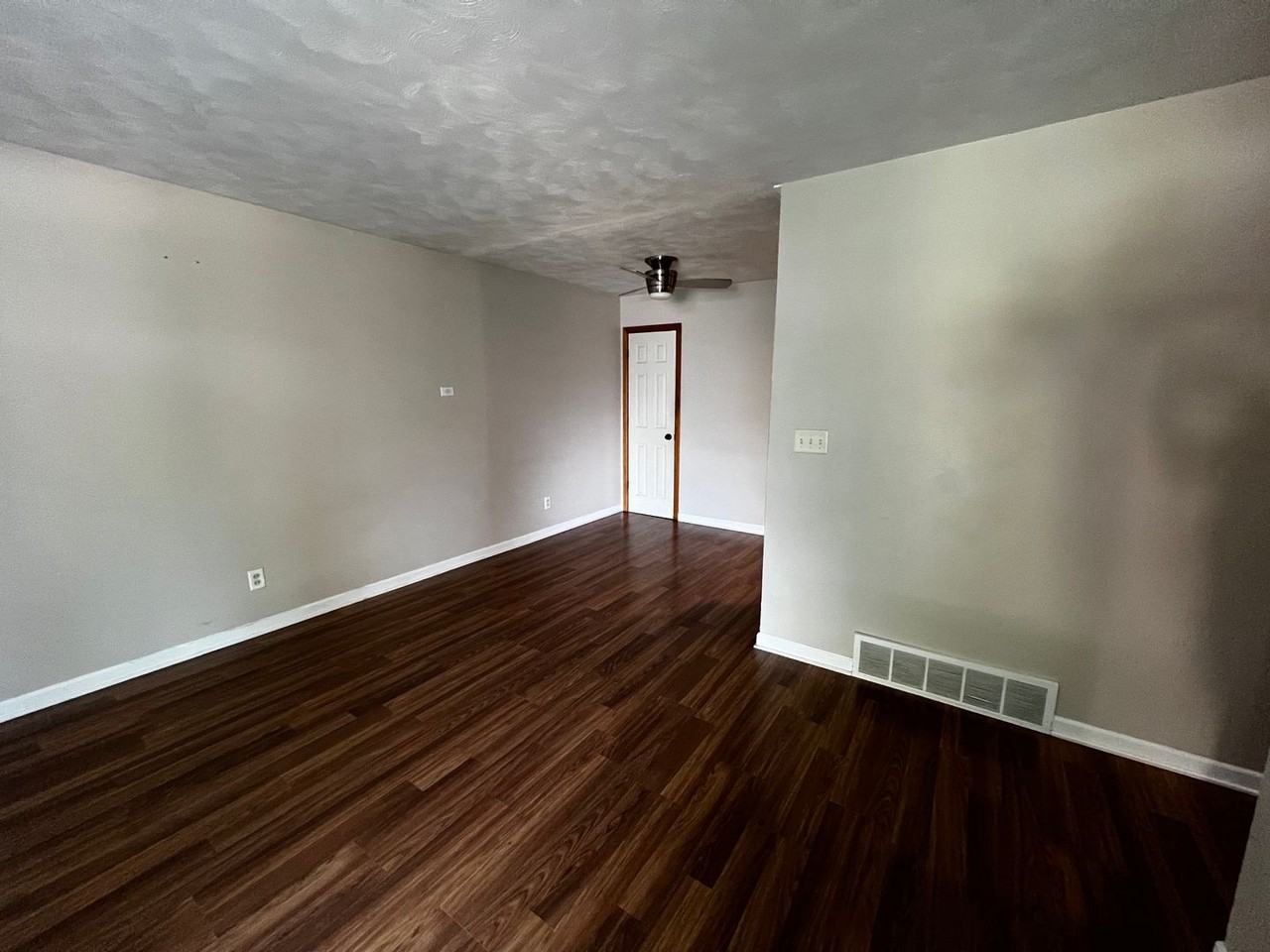 926 Cottonwood Ave - Photo 5 of 28