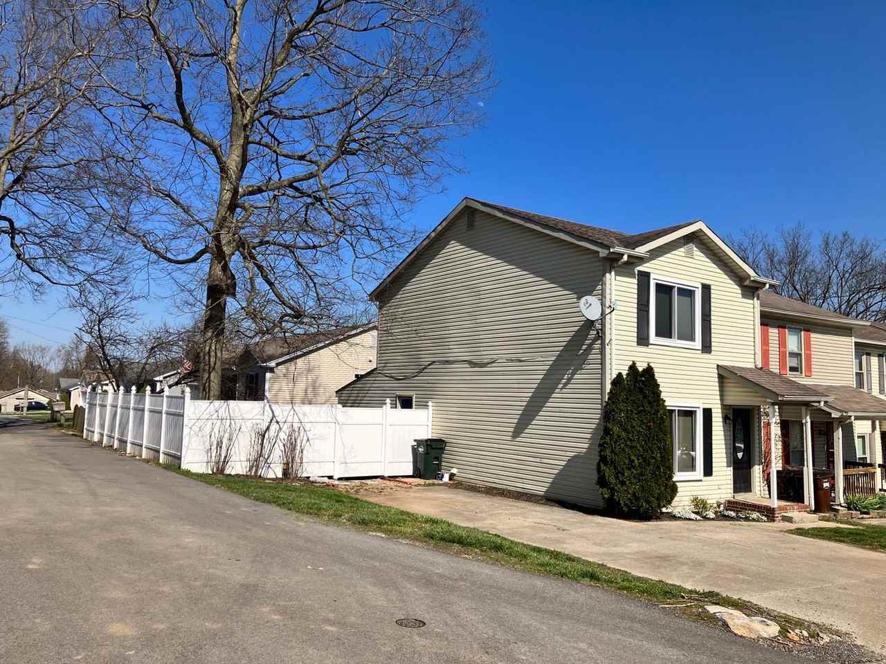 418 Ryne Ct - Photo 2 of 24