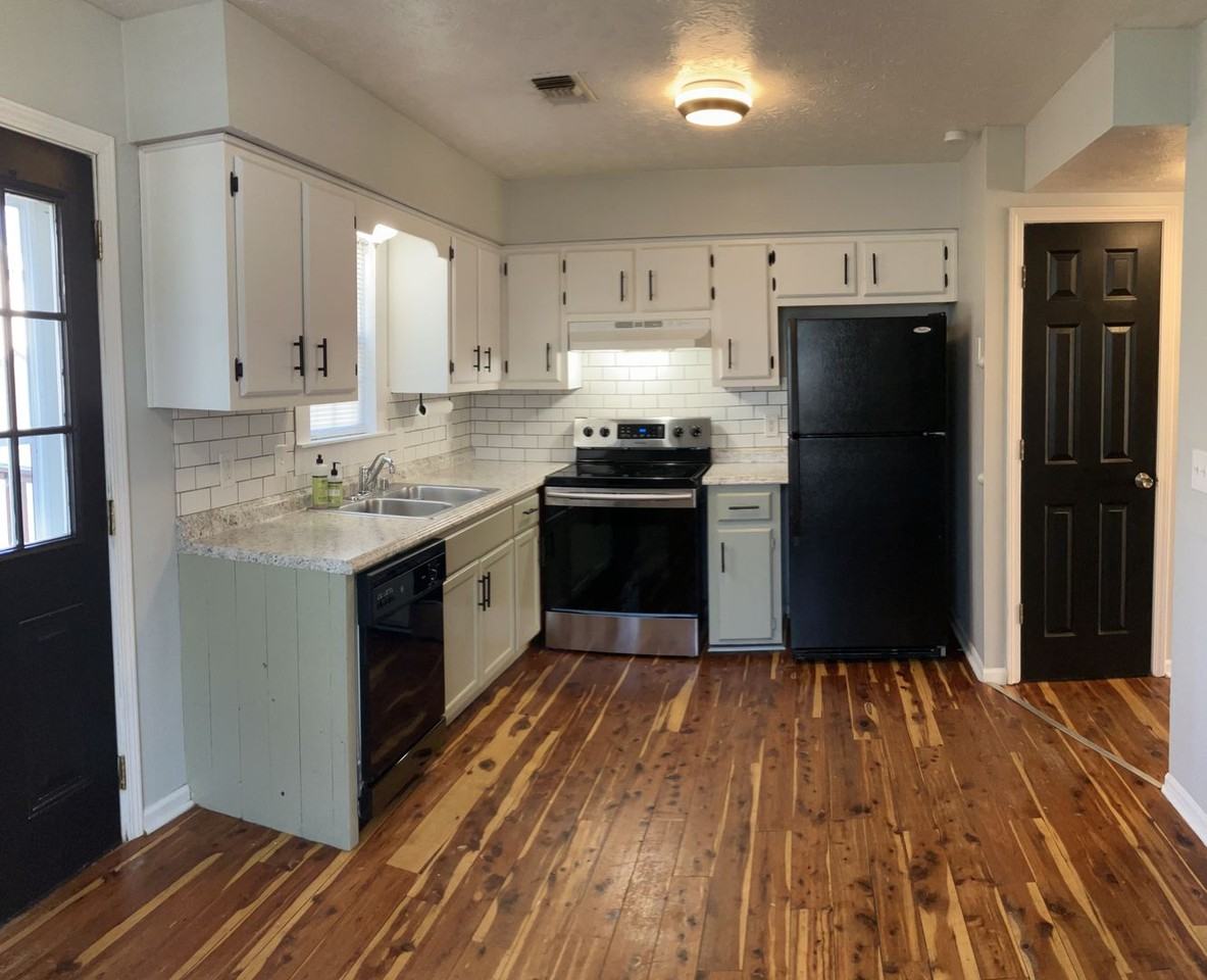 418 Ryne Ct - Photo 3 of 24