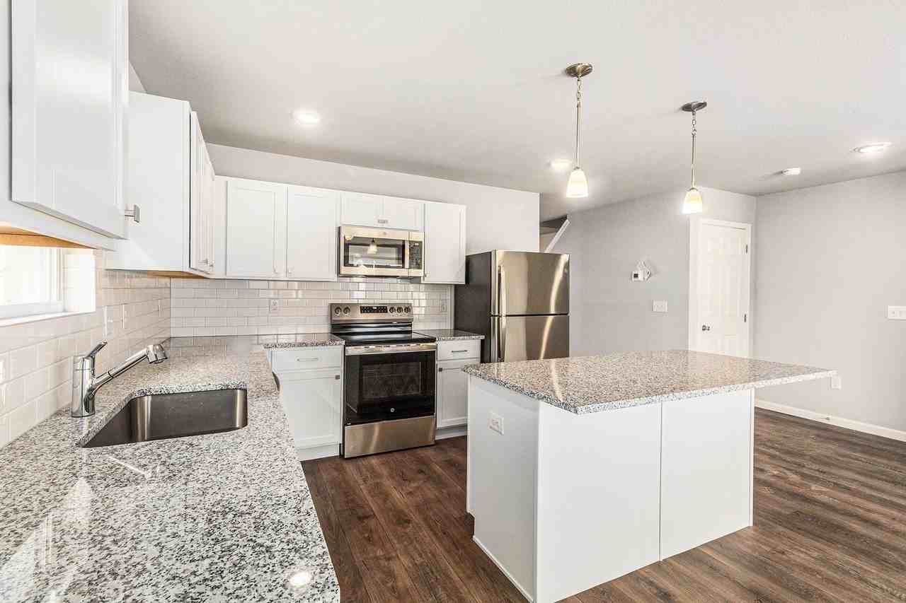 507 Burr St - Photo 2 of 20