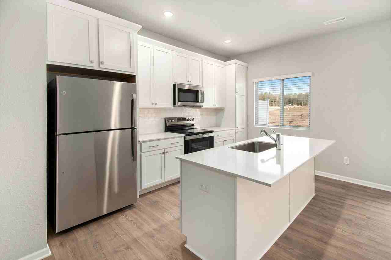 1310 Trailview Ct - Photo 2 of 19