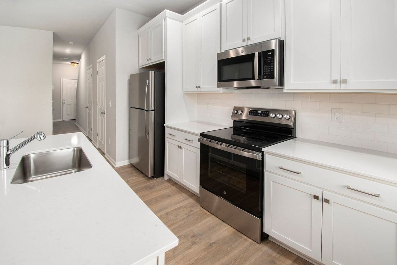 1310 Trailview Ct - Photo 3 of 19