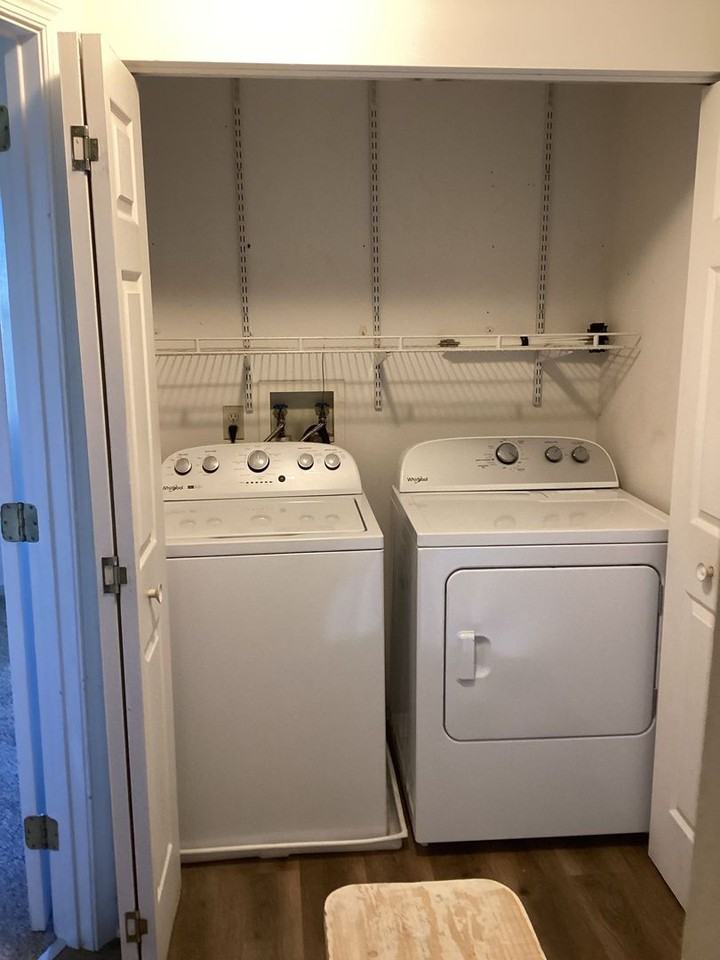 140 Orchard Ln - Photo 4 of 9