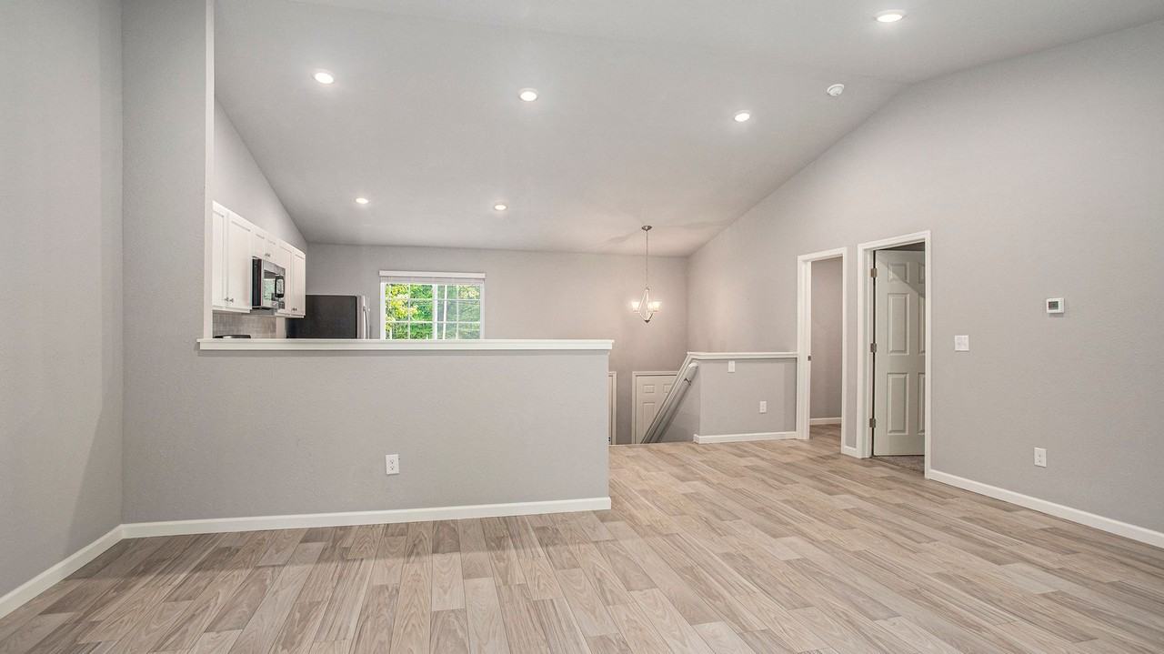 11124 Farmway Rd - Photo 2 of 19