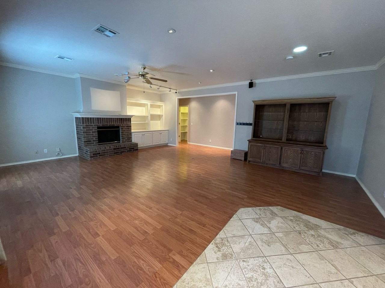 2000 Nw 160th Pl - Photo 2 of 38