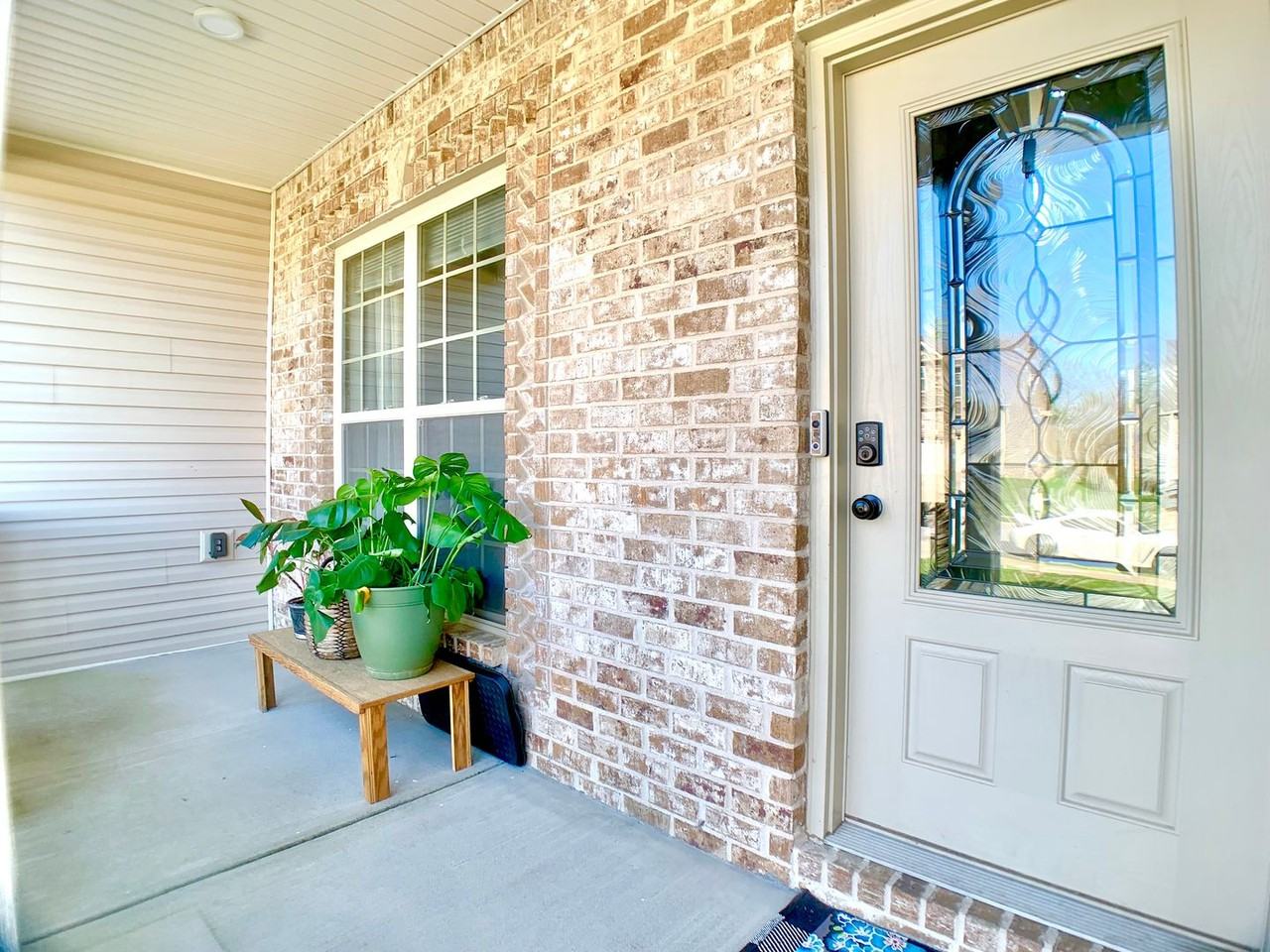 214 Penelope Ln - Photo 3 of 42