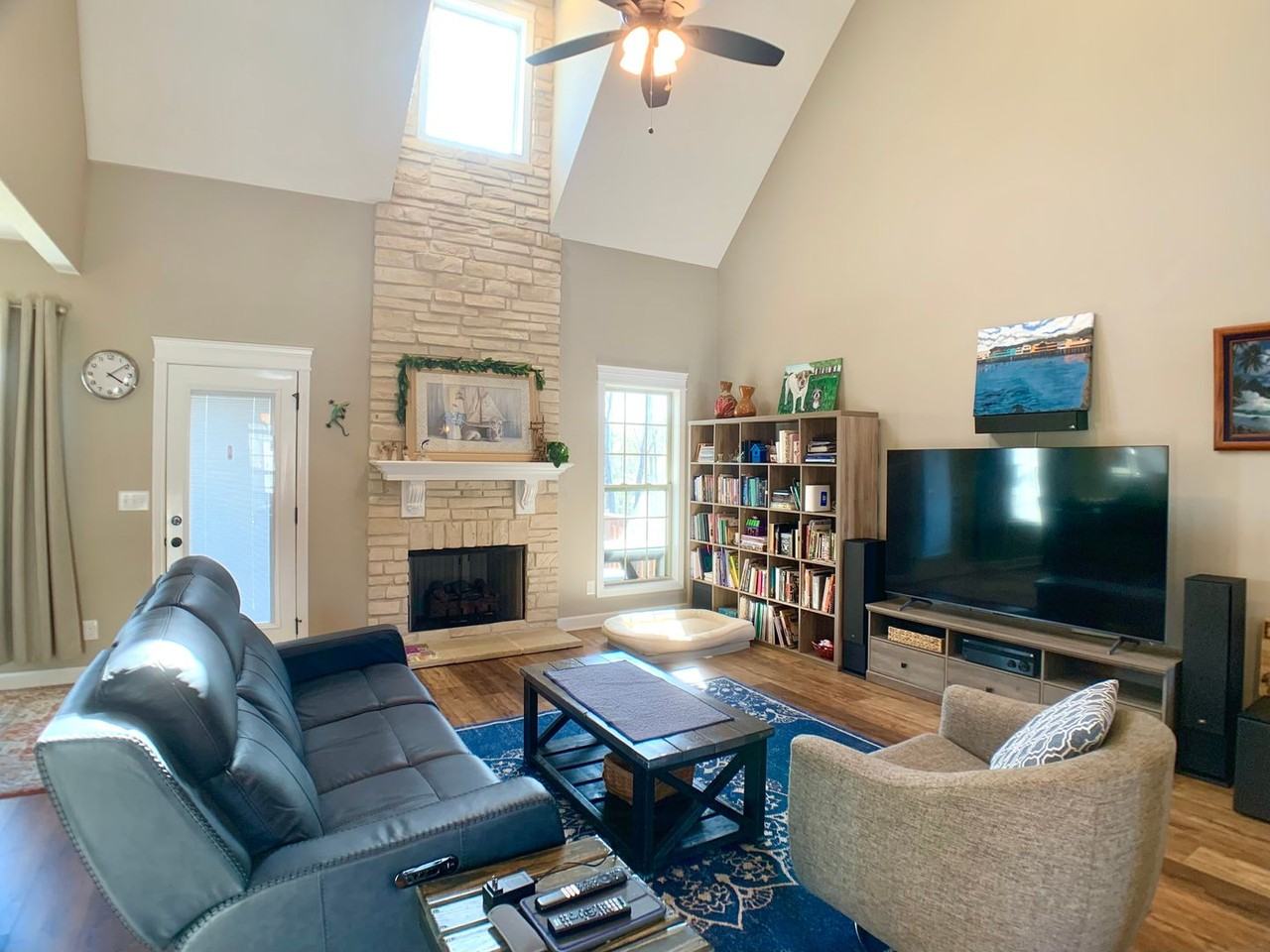 214 Penelope Ln - Photo 4 of 42
