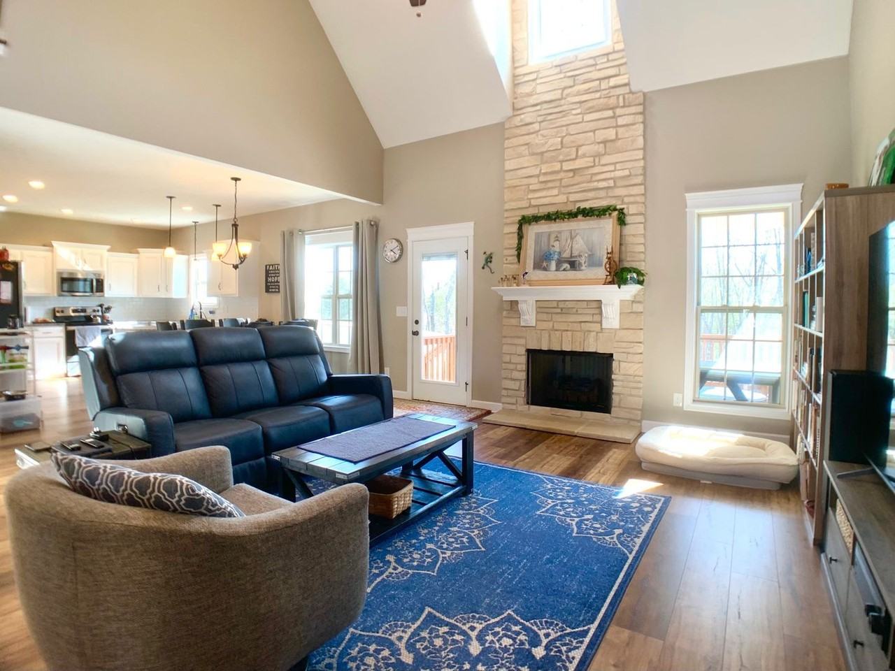 214 Penelope Ln - Photo 7 of 42