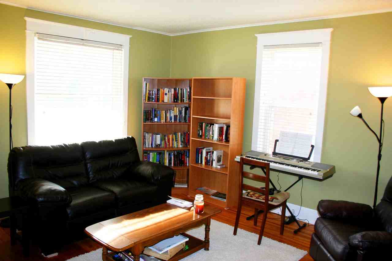 117 W Walnut St #1 - Photo 4 of 20