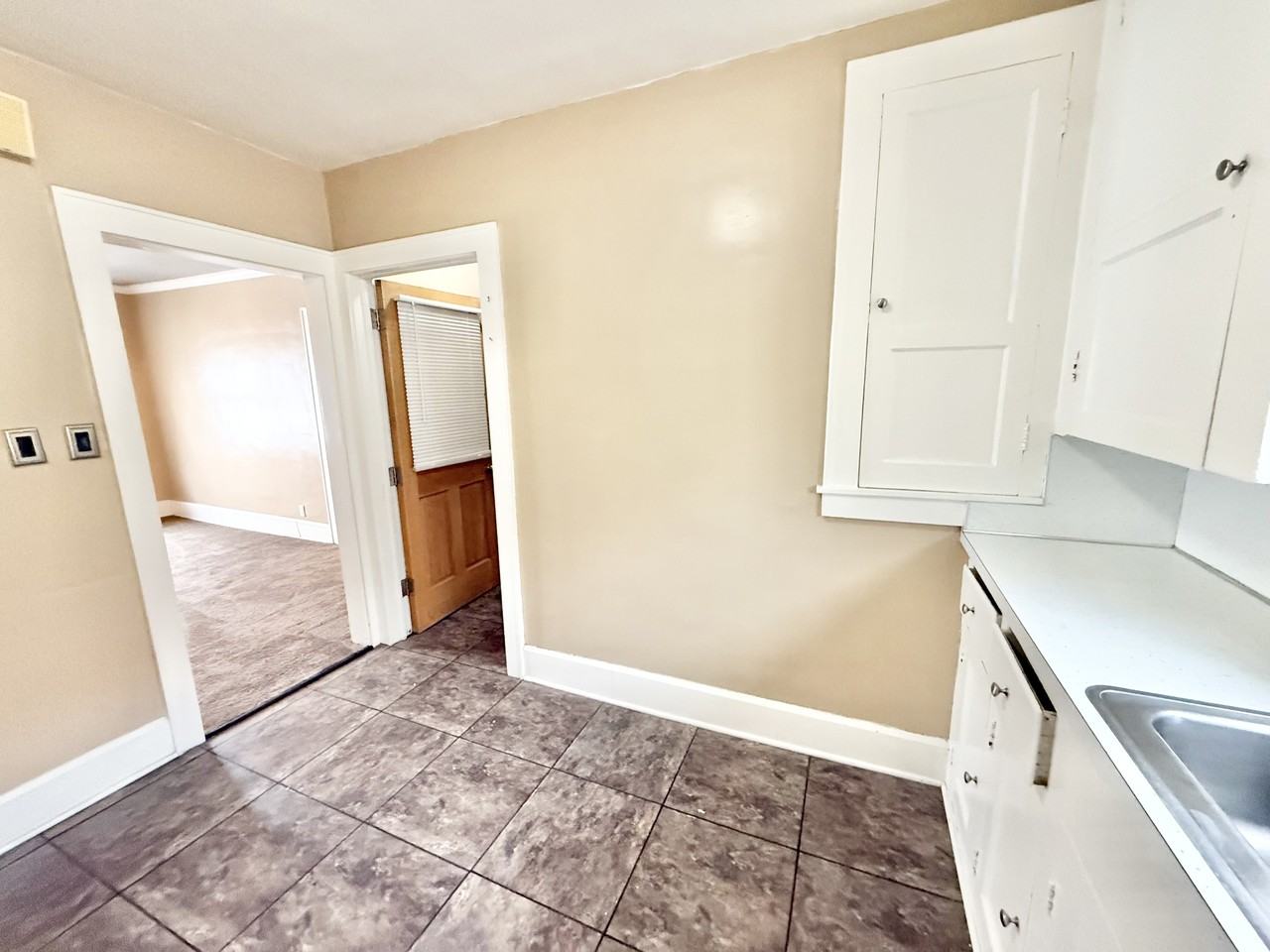 1309 17th St Nw #2 - Photo 2 of 20