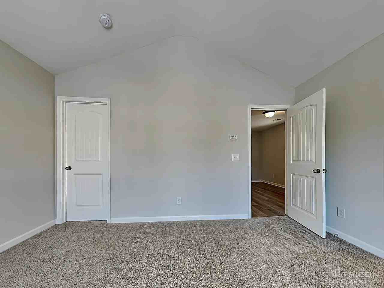 Stonehaven Cir #1806 - Photo 2 of 3