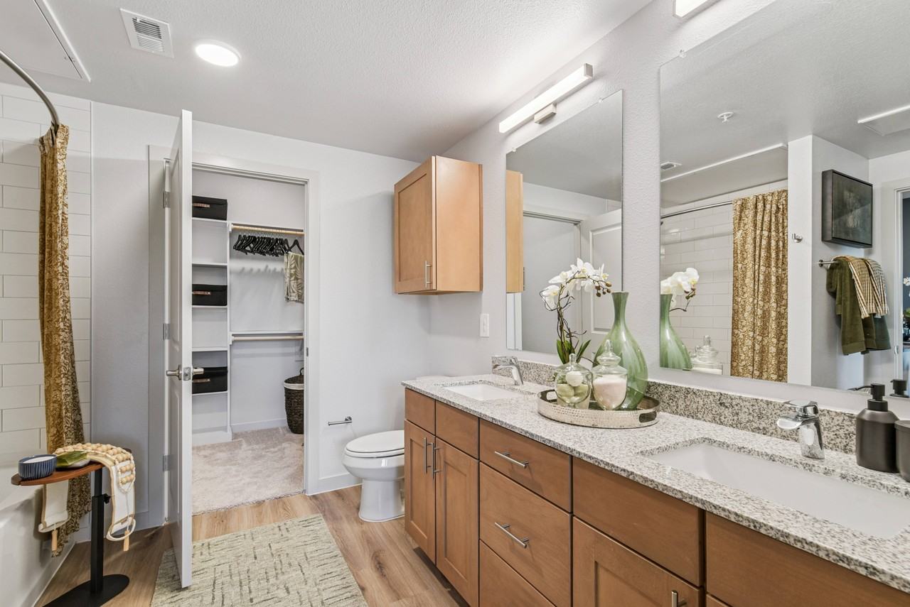 The Ridge at Lakeline - Photo 7 of 19