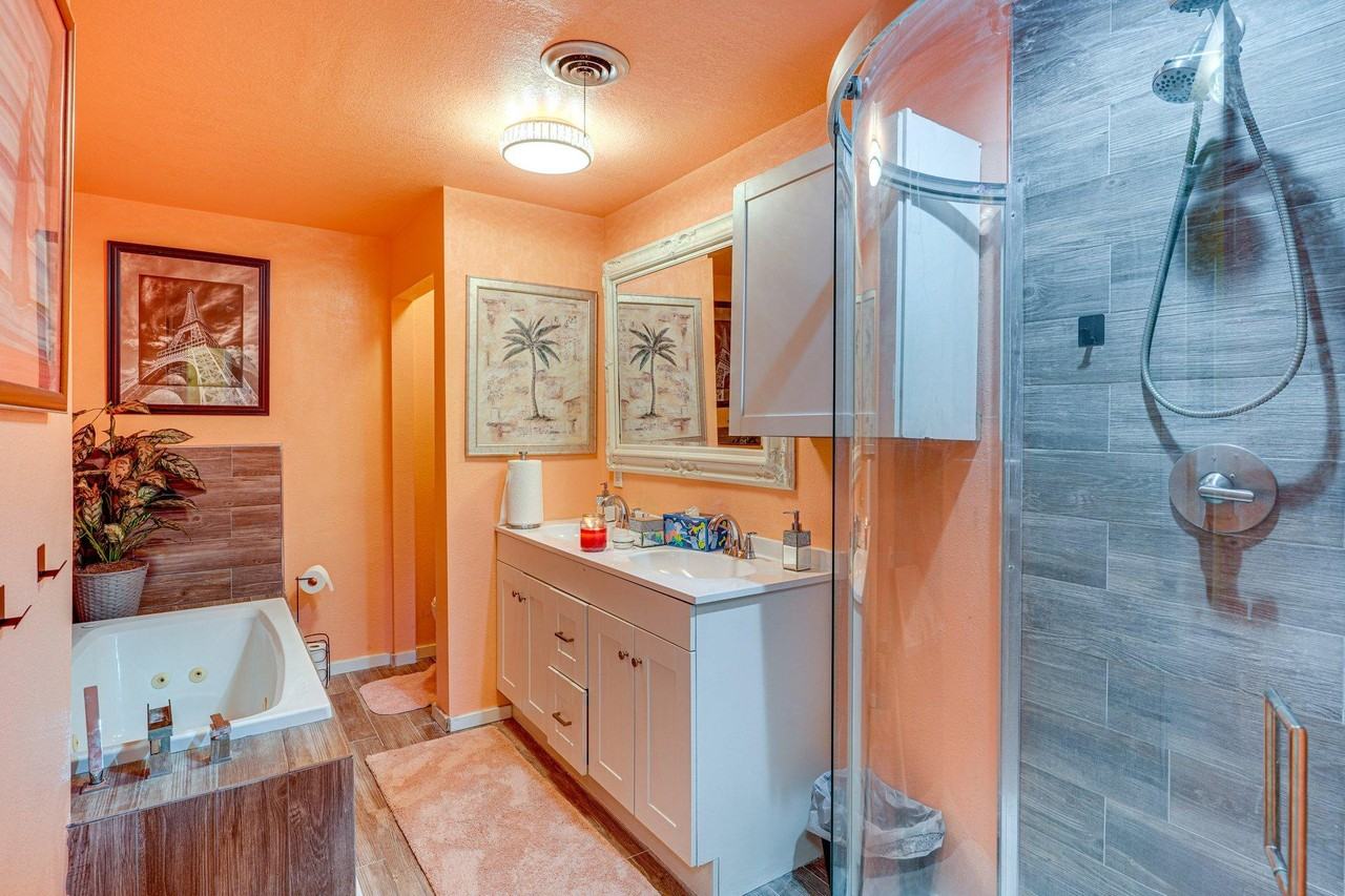 W Oak Ave - Photo 4 of 36