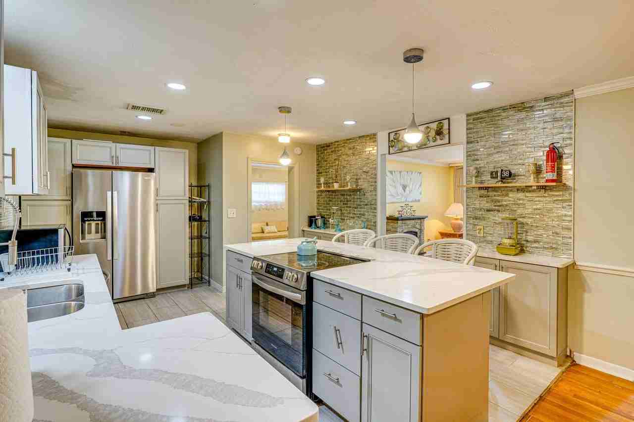 W Oak Ave - Photo 5 of 36