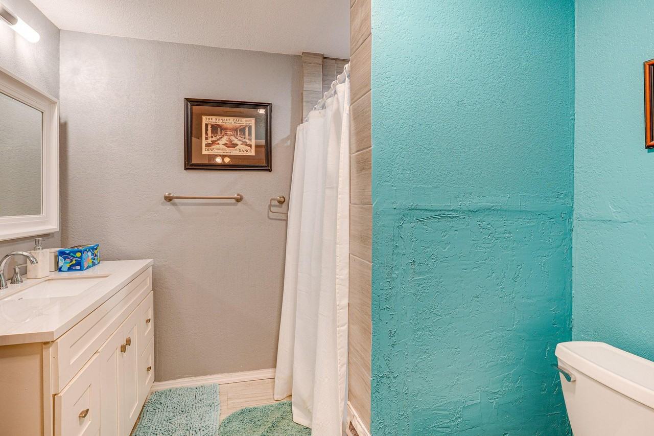 W Oak Ave - Photo 6 of 36