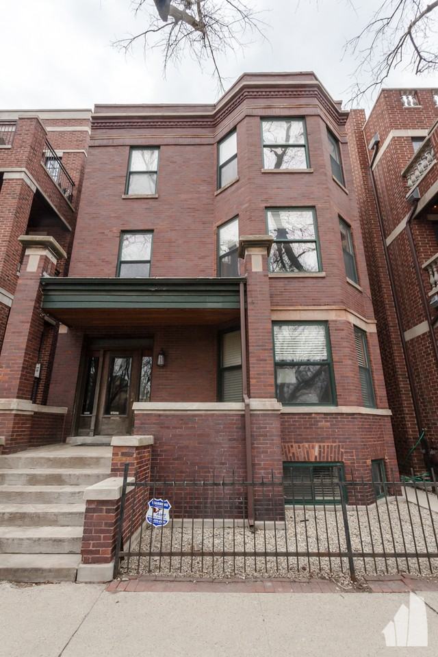1538 W Wrightwood Ave #1