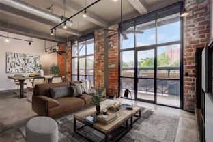 915 N San Jacinto St - Photo 1 of 1