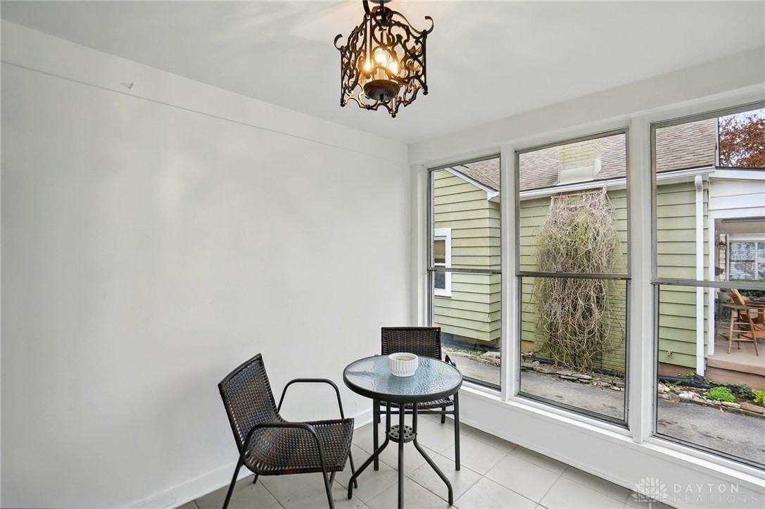 311 Wonderly Ave - Photo 2 of 32