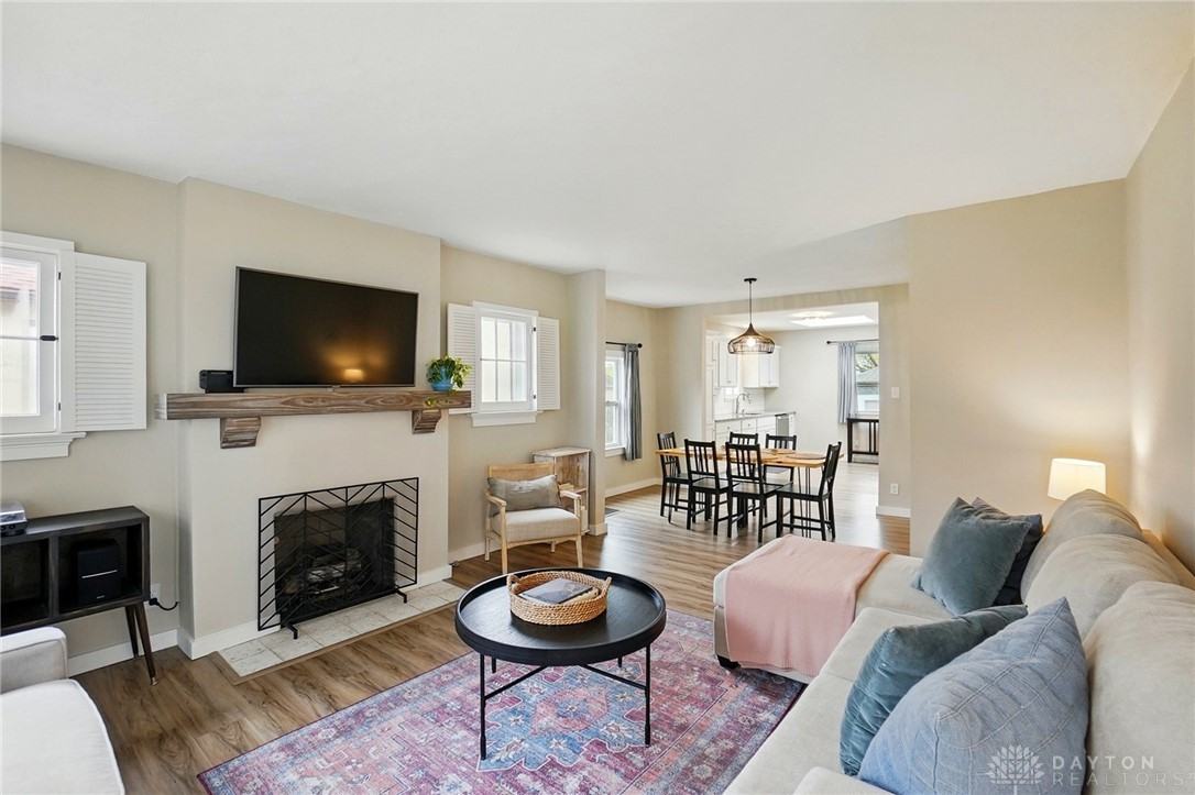 311 Wonderly Ave - Photo 3 of 32