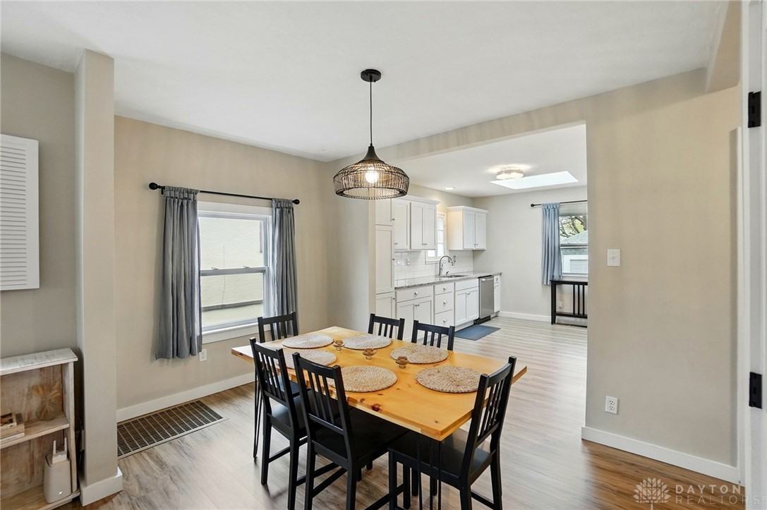 311 Wonderly Ave - Photo 6 of 32