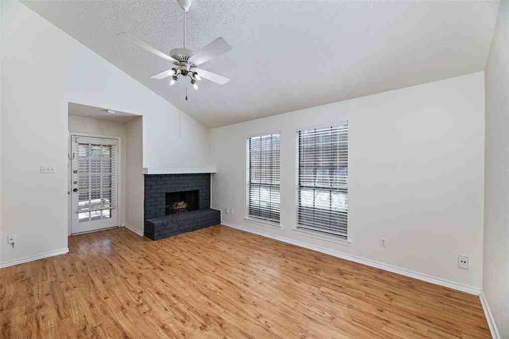 6334 Winton St - Photo 7 of 22