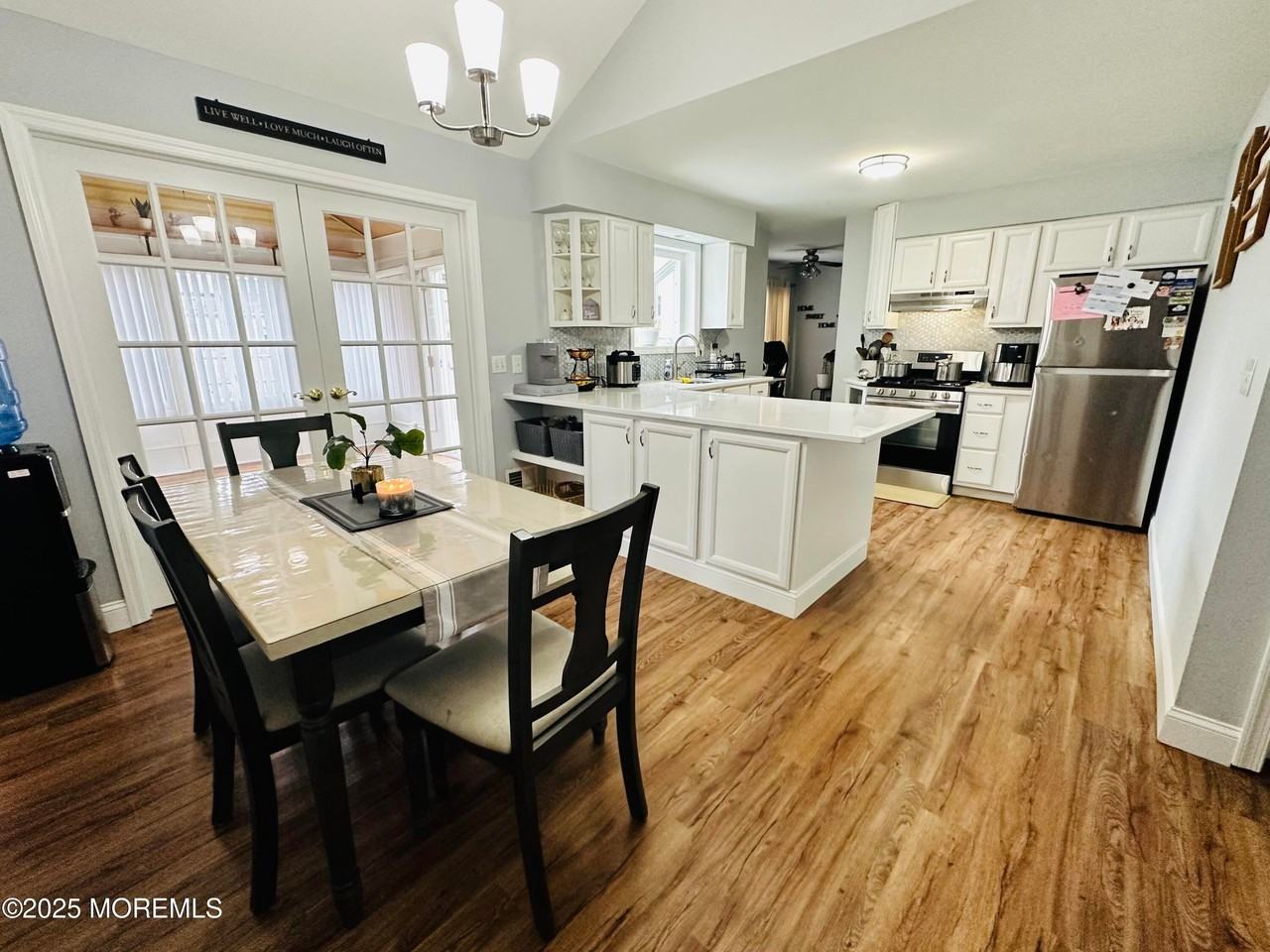 213 Ship Ave - Photo 6 of 22