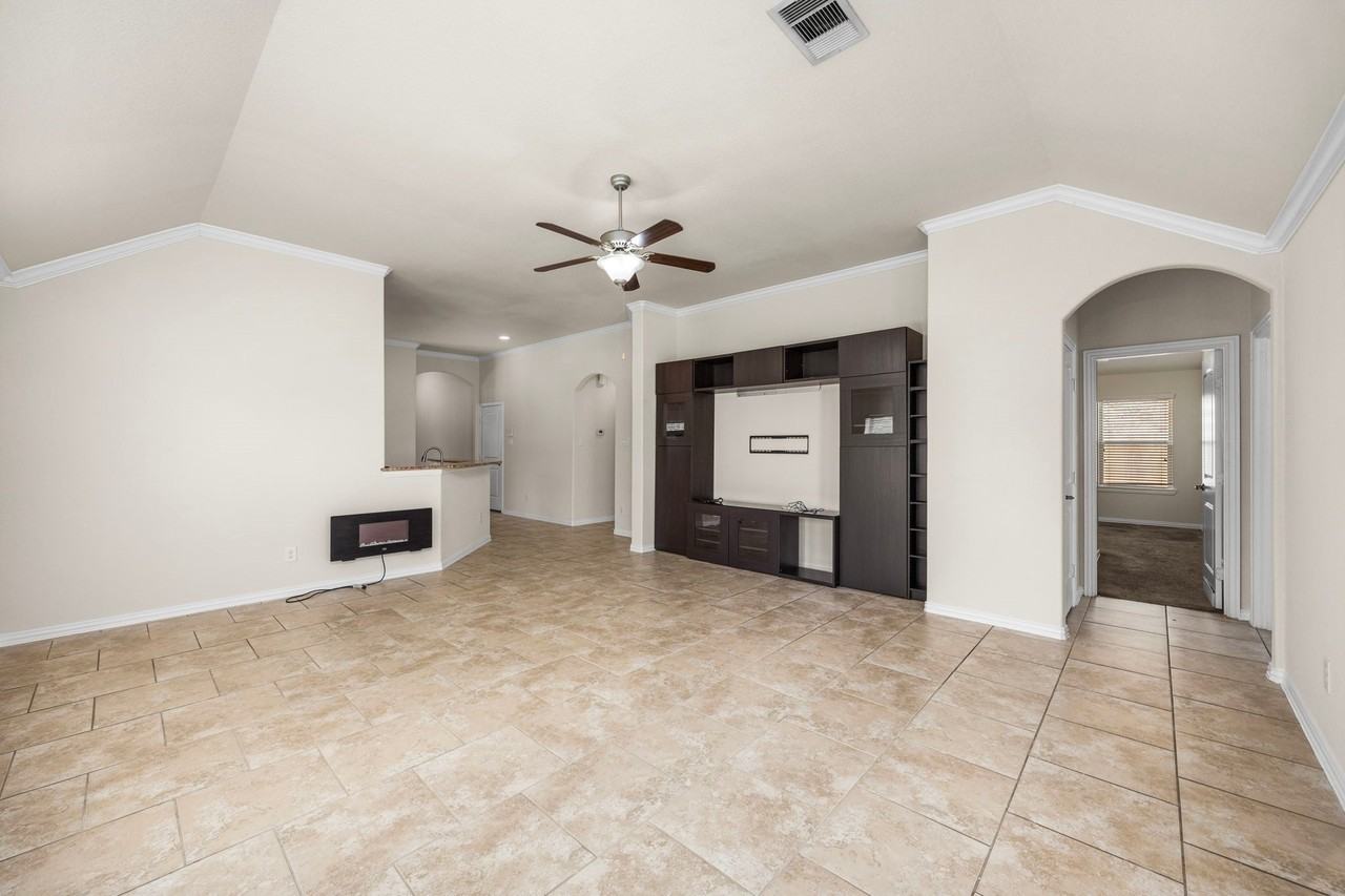 16602 White Hyacinth Ct - Photo 7 of 27