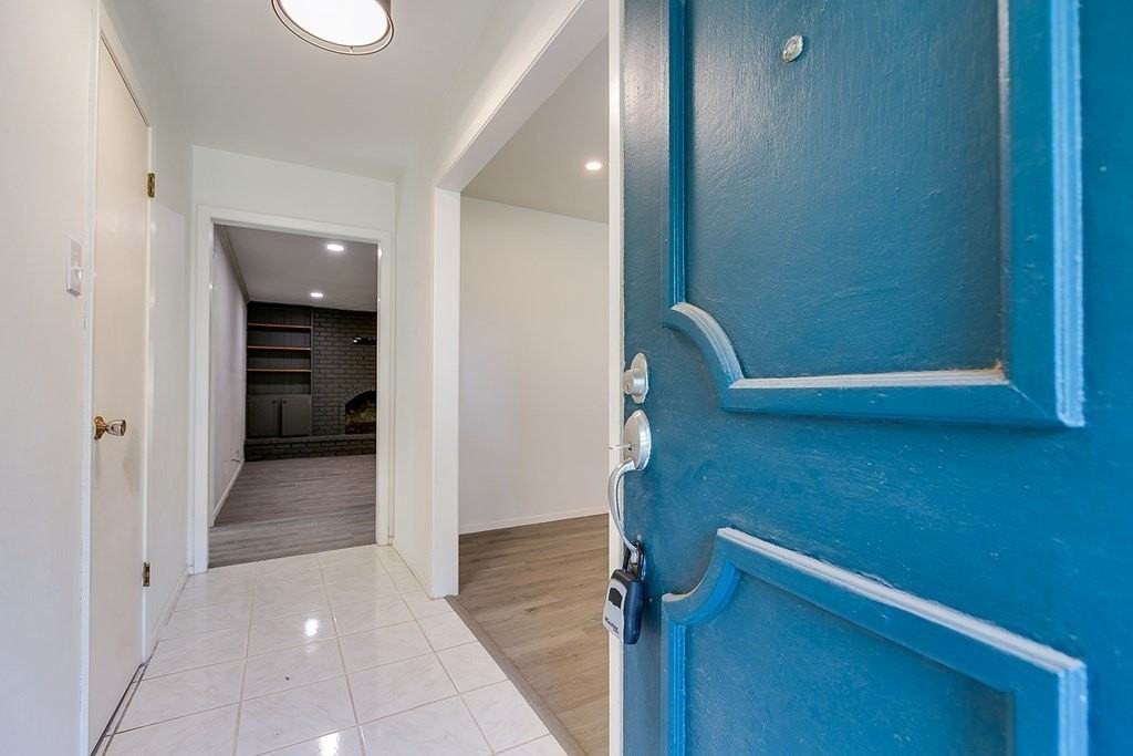 2708 Canyon Creek Dr - Photo 2 of 27