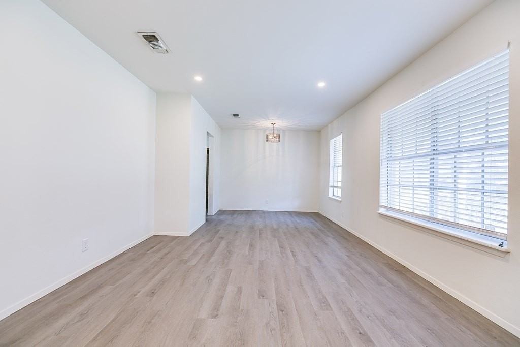 2708 Canyon Creek Dr - Photo 3 of 27