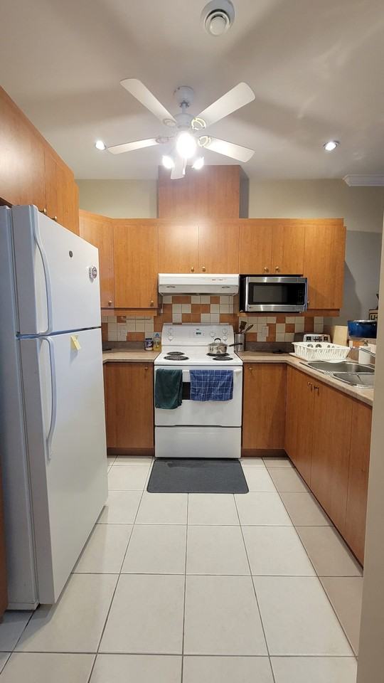 9438 Avenue Vianney 102 - Photo 3 of 9