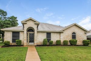 featured image of 2717 Pioneer Ln