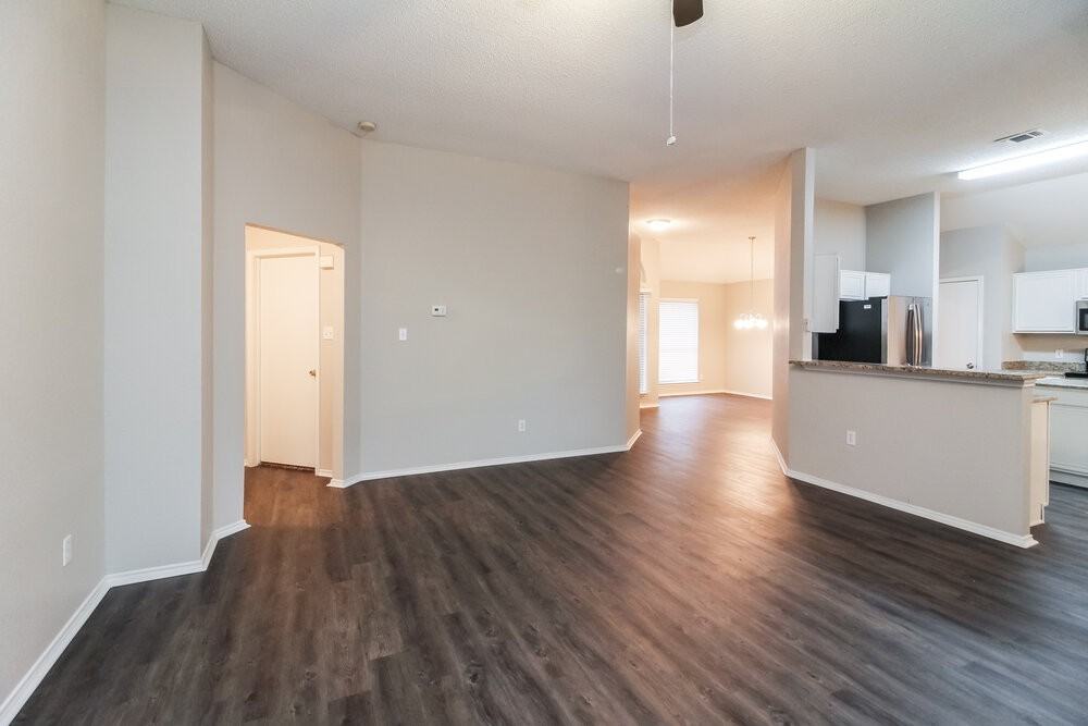 2717 Pioneer Ln - Photo 7 of 16
