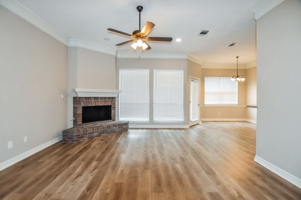 106 Stanford - Photo 4 of 16