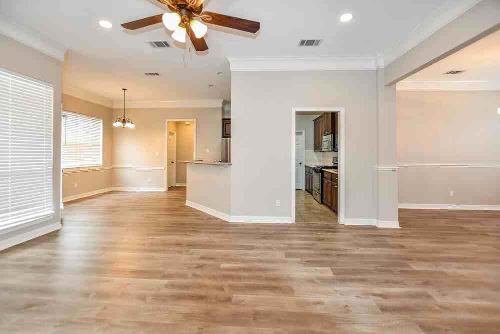 106 Stanford - Photo 5 of 16