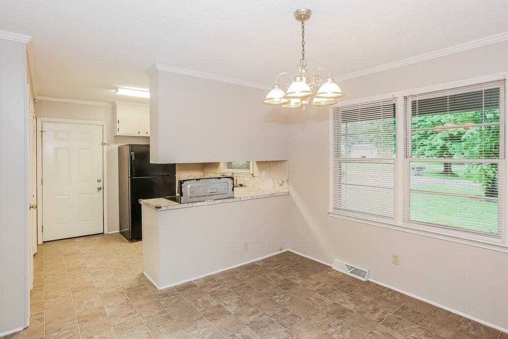 125 Pinevale Dr - Photo 6 of 15