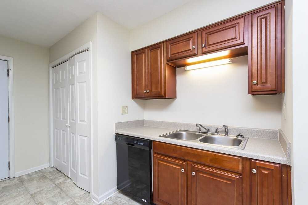 318 Freeport Dr - Photo 6 of 15