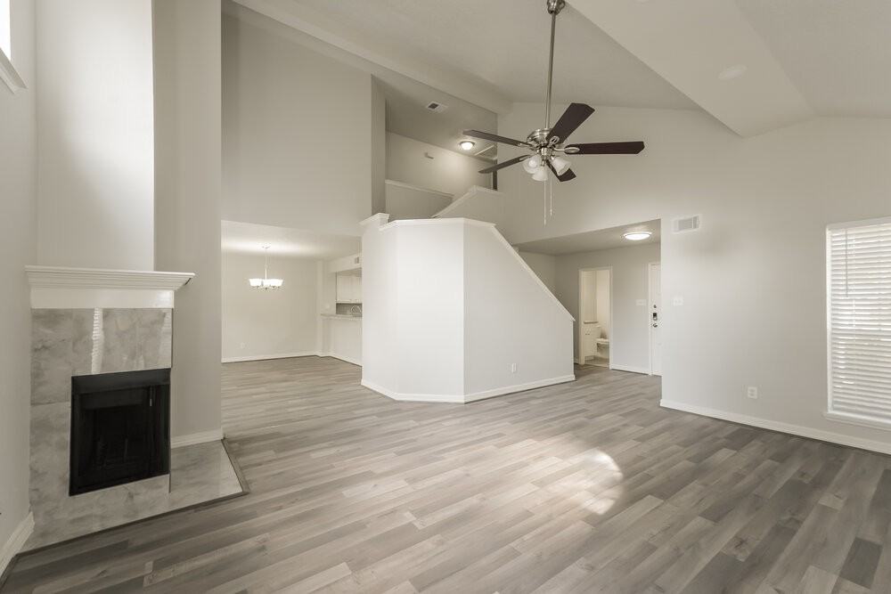 9223 Bristlebrook Dr - Photo 4 of 17