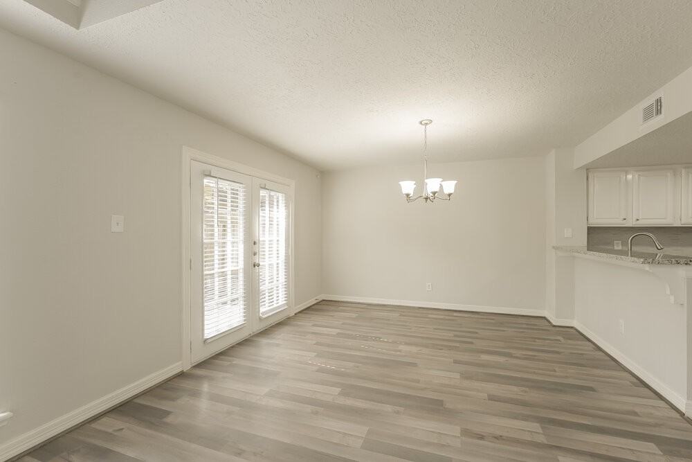 9223 Bristlebrook Dr - Photo 7 of 17