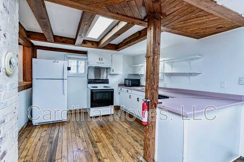 12 Service Dr - Photo 2 of 15