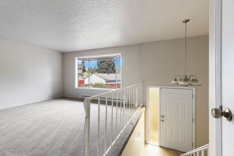 203 Se 176th Pl - Photo 4 of 22