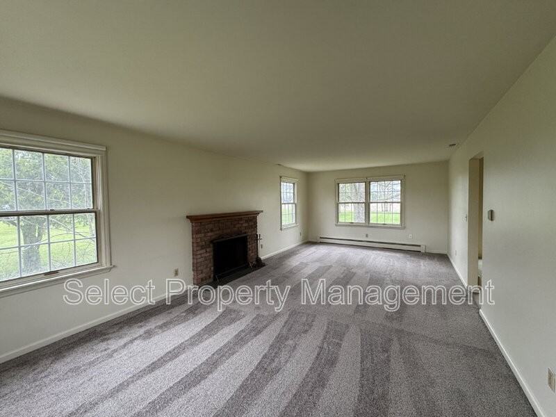 8001 Lafayette Center Rd - Photo 3 of 27