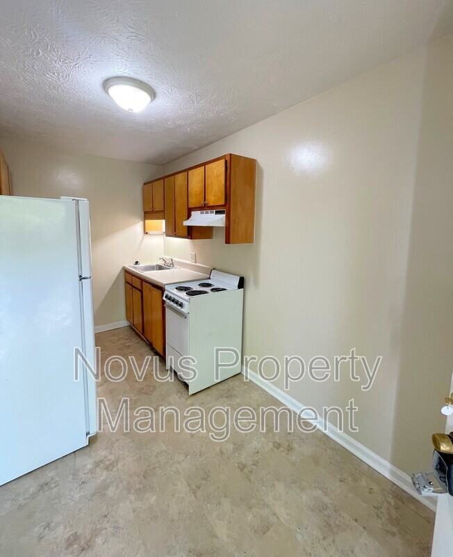 155 Bowen St #8 - Photo 6 of 9