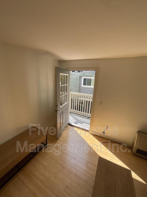 133 Elmwood Ave - Photo 6 of 27