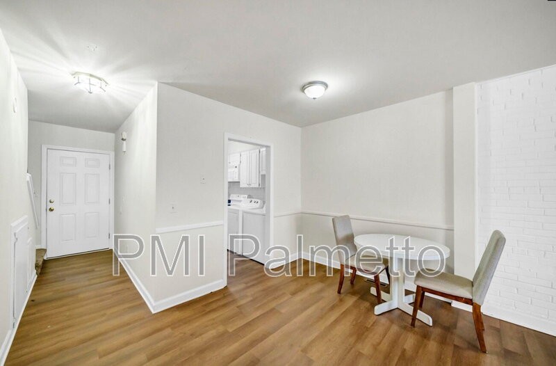 227 S Marion St #B - Photo 4 of 23